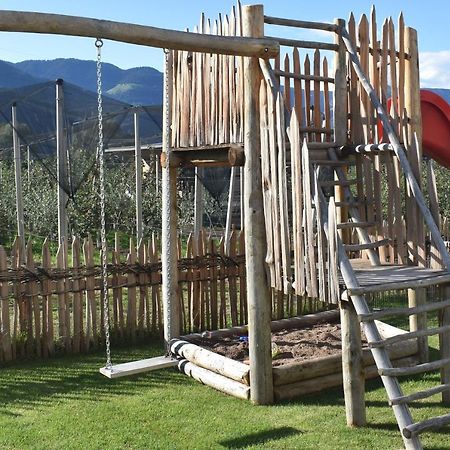 Feldhof Vilpian- Urlaub Auf Dem Bauernhof Lägenhet Exteriör bild